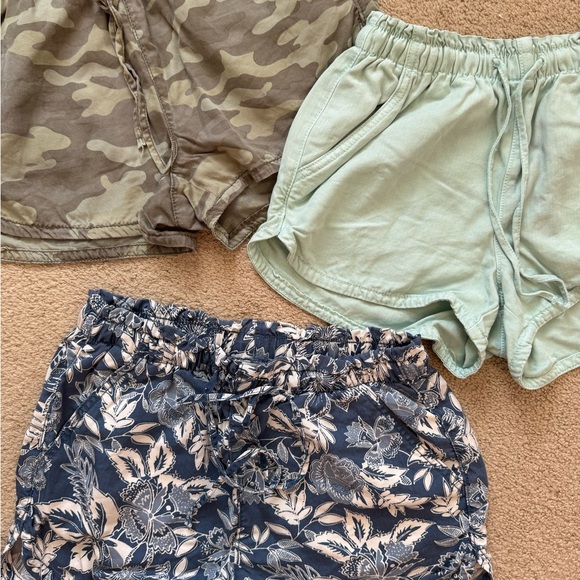 American Eagle Shorts Bundle - Picture 1 of 5